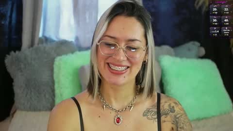 Snapshot of ellie_ramos chatting on September 21, 2025, 2:08 pm Ellie Ramos online show from September 21, 2025, 2:08 pm