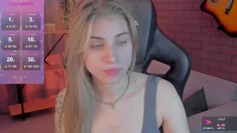 elliecutes online show from December 9, 2024, 8:55 am