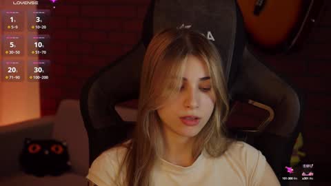 elliecutes online show from December 20, 2024, 11:54 am