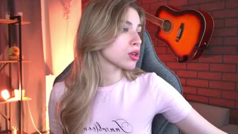 elliecutes online show from May 2, 2026, 9:03 am