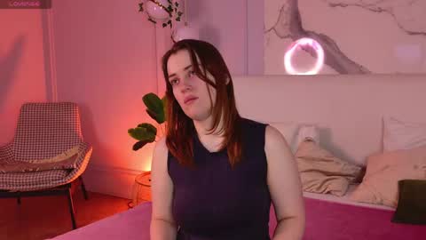 elliegarson__ online show from May 6, 2026, 5:07 pm
