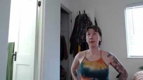 Snapshot of ellierowyn chatting on April 30, 2026, 11:20 pm Ellie Rowyn online show from April 30, 2026, 11:20 pm