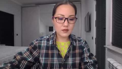 elliesoft online show from November 19, 2025, 7:30 am