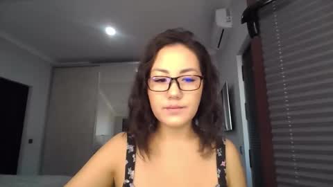 elliesoft online show from November 26, 2025, 9:43 am