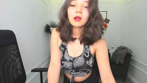 Snapshot of ellievensda chatting on October 31, 2025, 5:41 am ellievensda online show from October 31, 2025, 5:41 am