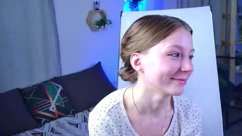 Snapshot of ellifrankenweenie chatting on March 23, 2026, 11:03 am Elli online show from March 23, 2026, 11:03 am