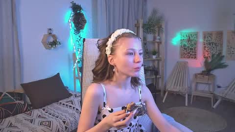 Elli online show from April 8, 2026, 6:24 am