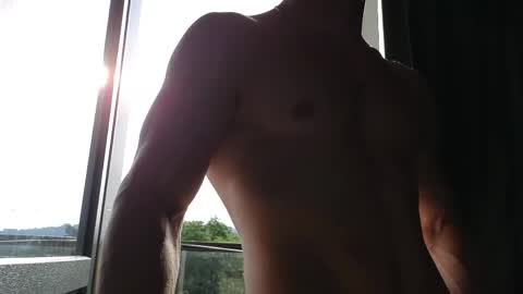 elliot_muscle04 online show from June 7, 2026, 2:43 pm