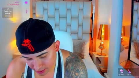 E L L I O T    V E L E Z online show from September 15, 2025, 8:53 pm