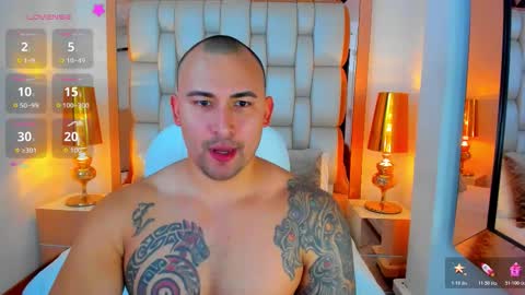 E L L I O T    V E L E Z online show from October 29, 2025, 8:43 pm