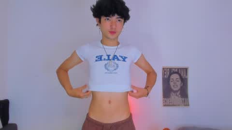 elliotvolkov online show from May 22, 2026, 2:33 pm