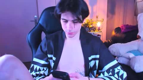 ellis_rin online show from October 26, 2025, 8:26 pm