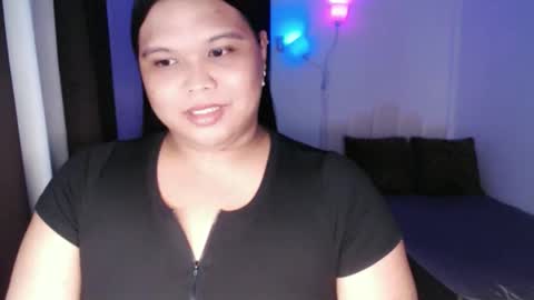 Ellise online show from March 10, 2026, 6:07 am