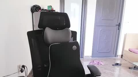 ellsa9x online show from October 2, 2025, 2:40 am