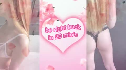 Snapshot of elly_ary chatting on February 17, 2025, 9:08 pm elly_ary online show from February 17, 2025, 9:08 pm