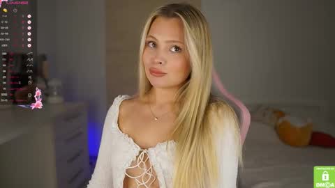 elly_ary online show from October 2, 2025, 5:09 pm