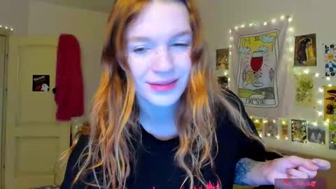 Snapshot of elly_milas chatting on February 26, 2026, 7:18 am Elly Fansly online show from February 26, 2026, 7:18 am