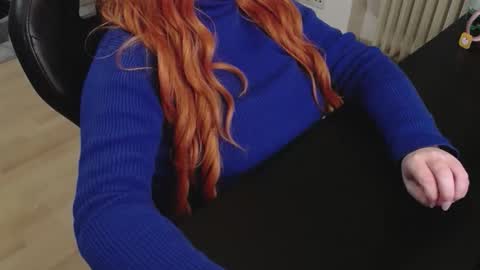 Elly online show from November 20, 2025, 9:47 pm