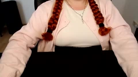 Elly online show from June 12, 2026, 11:53 am