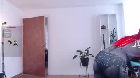 Snapshot of elly_uwuw chatting on September 10, 2025, 8:20 pm Emy Castro online show from September 10, 2025, 8:20 pm