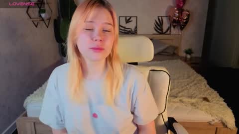 ellya_castro online show from March 8, 2026, 12:41 am