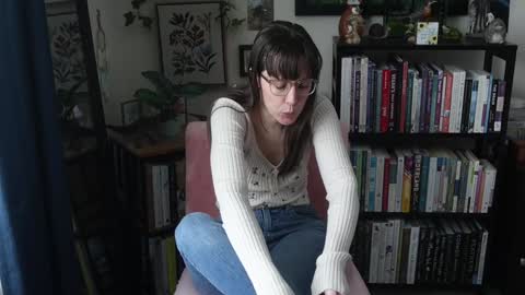 Elly Naomi online show from January 17, 2026, 3:39 pm