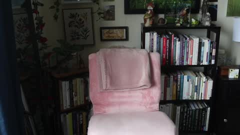 Elly Naomi online show from February 28, 2026, 4:08 pm