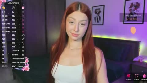 Snapshot of ellypeach chatting on October 8, 2025, 12:25 pm EllyPeach online show from October 8, 2025, 12:25 pm