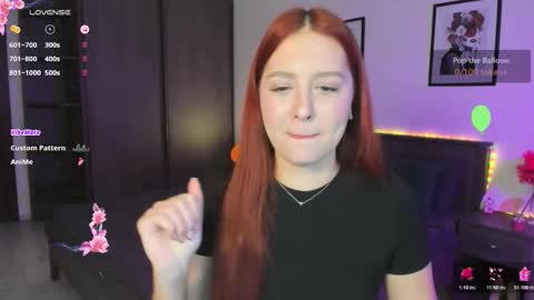 Snapshot of ellypeach chatting on November 13, 2025, 11:42 am EllyPeach online show from November 13, 2025, 11:42 am