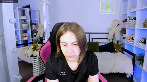 Snapshot of elma_lily chatting on October 21, 2025, 5:41 am elma_lily online show from October 21, 2025, 5:41 am