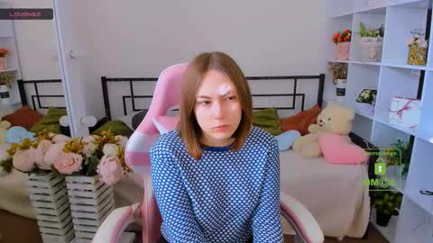 elma_lily online show from February 3, 2026, 7:46 am