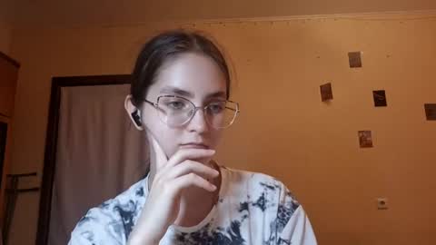 Kate online show from July 8, 2026, 2:32 pm