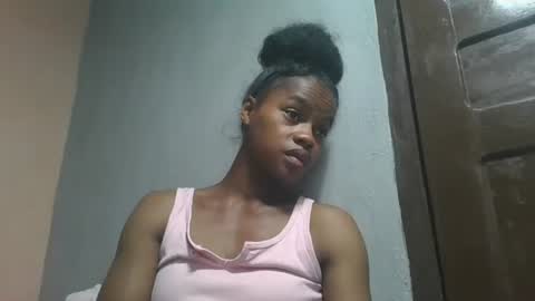 elodie228680 online show from April 30, 2026, 5:36 am