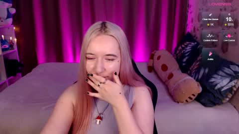 Snapshot of elovinora chatting on December 18, 2024, 6:57 pm Ela give me a thumbs up if you like it  and this is important for the development of the account online show from December 18, 2024, 6:57 pm