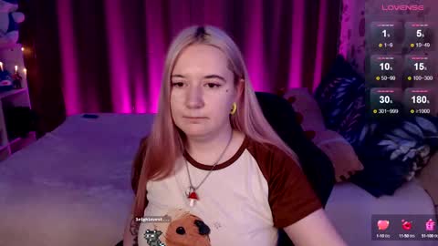 Snapshot of elovinora chatting on December 19, 2024, 1:07 am Ela give me a thumbs up if you like it  and this is important for the development of the account online show from December 19, 2024, 1:07 am