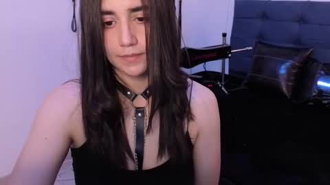 Snapshot of elowen_halley1 chatting on October 21, 2025, 7:03 pm elowen_halley1 online show from October 21, 2025, 7:03 pm