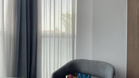 Milana online show from May 25, 2026, 9:26 am