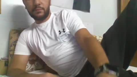 Snapshot of elphotographermedo chatting on October 15, 2025, 5:46 pm Mr.M online show from October 15, 2025, 5:46 pm