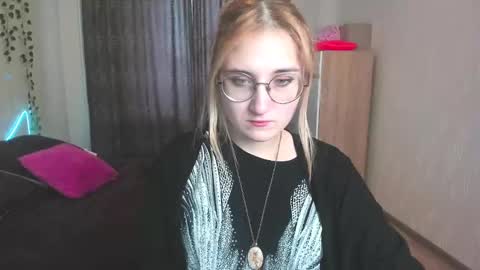Elsa  online show from January 13, 2025, 3:23 am