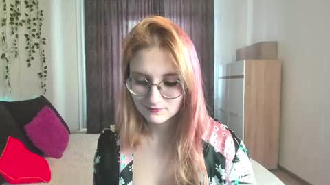 Elsa  online show from January 29, 2025, 7:04 am