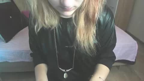 Elsa  online show from February 13, 2025, 4:00 am