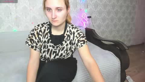 Elsa  online show from March 6, 2025, 11:25 am