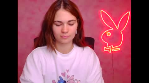 Snapshot of elsa_mur chatting on October 18, 2025, 6:37 am Elsa online show from October 18, 2025, 6:37 am