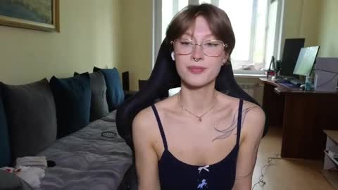 elsaangel online show from May 16, 2026, 6:54 am