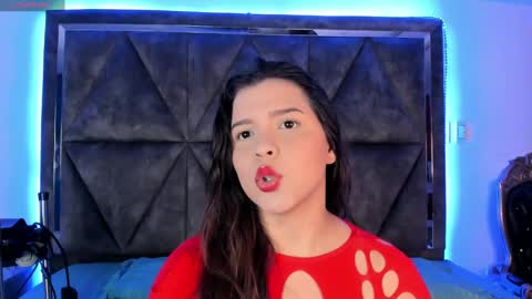 Snapshot of elsalombardi chatting on February 21, 2025, 12:17 pm Elsa online show from February 21, 2025, 12:17 pm