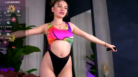 Snapshot of elsasolace chatting on September 29, 2025, 10:03 pm Adina online show from September 29, 2025, 10:03 pm