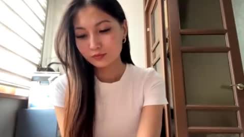 Snapshot of elsedesmond chatting on June 1, 2026, 11:01 am Mia online show from June 1, 2026, 11:01 am