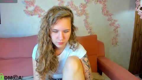 Snapshot of elsie_cutties chatting on October 2, 2025, 12:50 am Elsie online show from October 2, 2025, 12:50 am