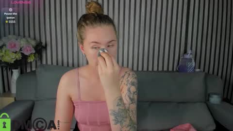 Snapshot of elsie_cutties chatting on October 13, 2025, 12:54 am Elsie online show from October 13, 2025, 12:54 am