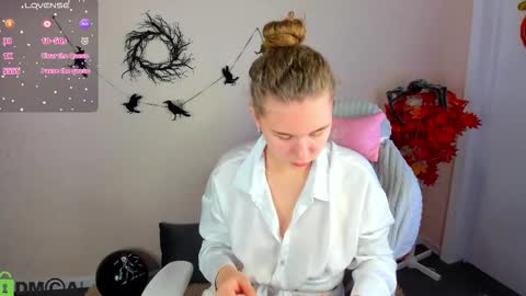 Snapshot of elsie_cutties chatting on November 1, 2025, 1:07 am Elsie online show from November 1, 2025, 1:07 am